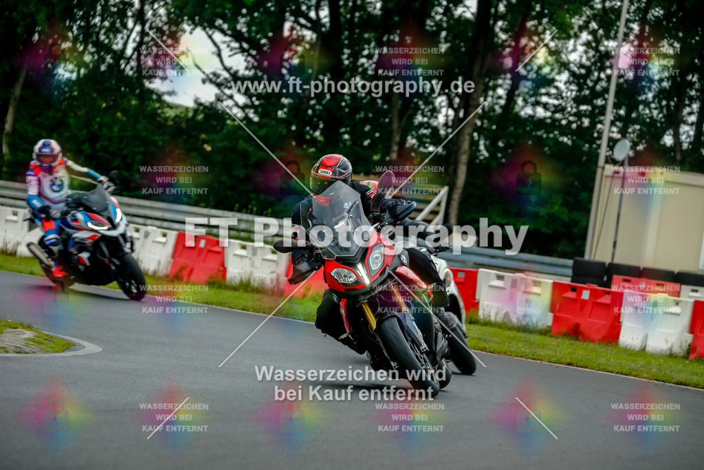 VBK-3545 | Hier findet Ihr Bilder von Touristenfahrten auf der Nürburgring Nordschleife oder von anderen Veranstaltungen die ich besucht habe. Viel Spass beim Durch Schauen 