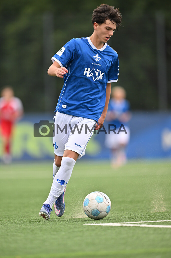 Fußball I Herren I Mannschaftsshooting I Saison 2026-2027 I TSG Hoffenheim II | Nader El-Jindaoui (#30) 13.07.2026 Nahaufnahme, Einzelfoto, Freisteller, Portrait, Porträt, Einzelbild, Herren, 3. Liga, Hoffenheim II, Baden- Wüttemberg, Dietmar-Hopp-Stadion, Teamfoto, Teamshooting, Mannschaftsfoto, Juli - Realisiert mit Pictrs.com