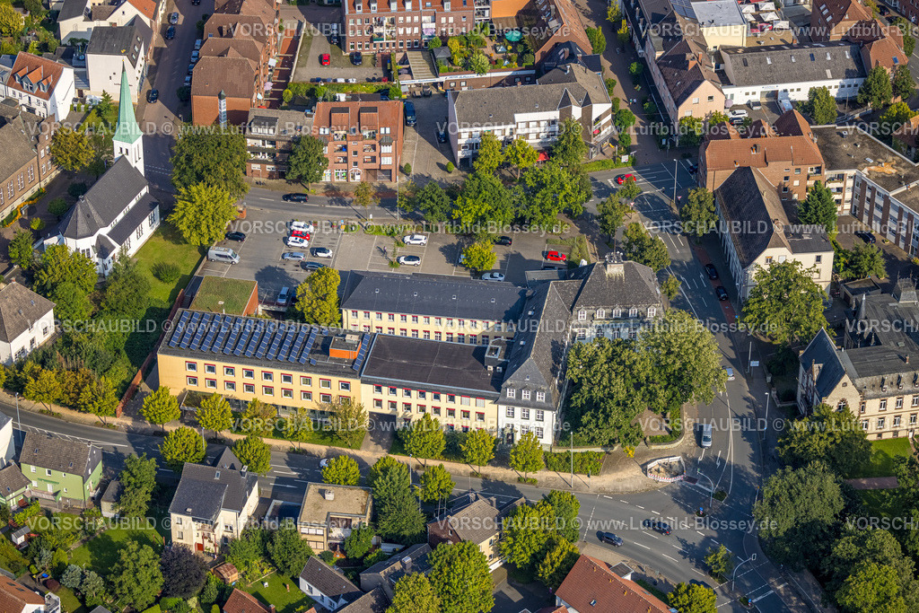 Beckum230804707 | Luftbild, Rathaus, evang. Christuskirche, Beckum, Münsterland, Nordrhein-Westfalen, Deutschland