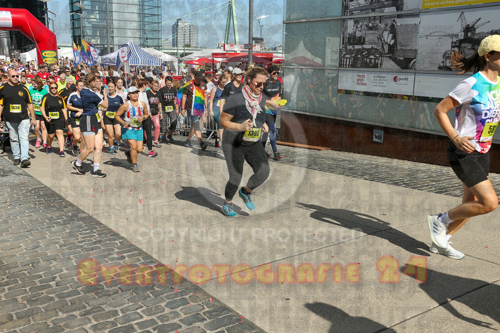 240921_1301_EX1_0851 | Sportfotografie im Rhein-Sieg Kreis, Köln, Bonn, NRW, Rheinland Pfalz, Hessen, etc. Unser Tätigkeitsfeld umfasst den Laufsport vom Volkslauf über den Marathon, Duathlon, Triathon bis zum Ultralauf wie Kölnpfad Ultra oder Schindertrail.