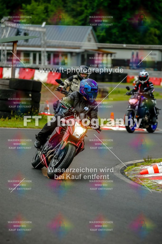 VBK-3654 | Hier findet Ihr Bilder von Touristenfahrten auf der Nürburgring Nordschleife oder von anderen Veranstaltungen die ich besucht habe. Viel Spass beim Durch Schauen 