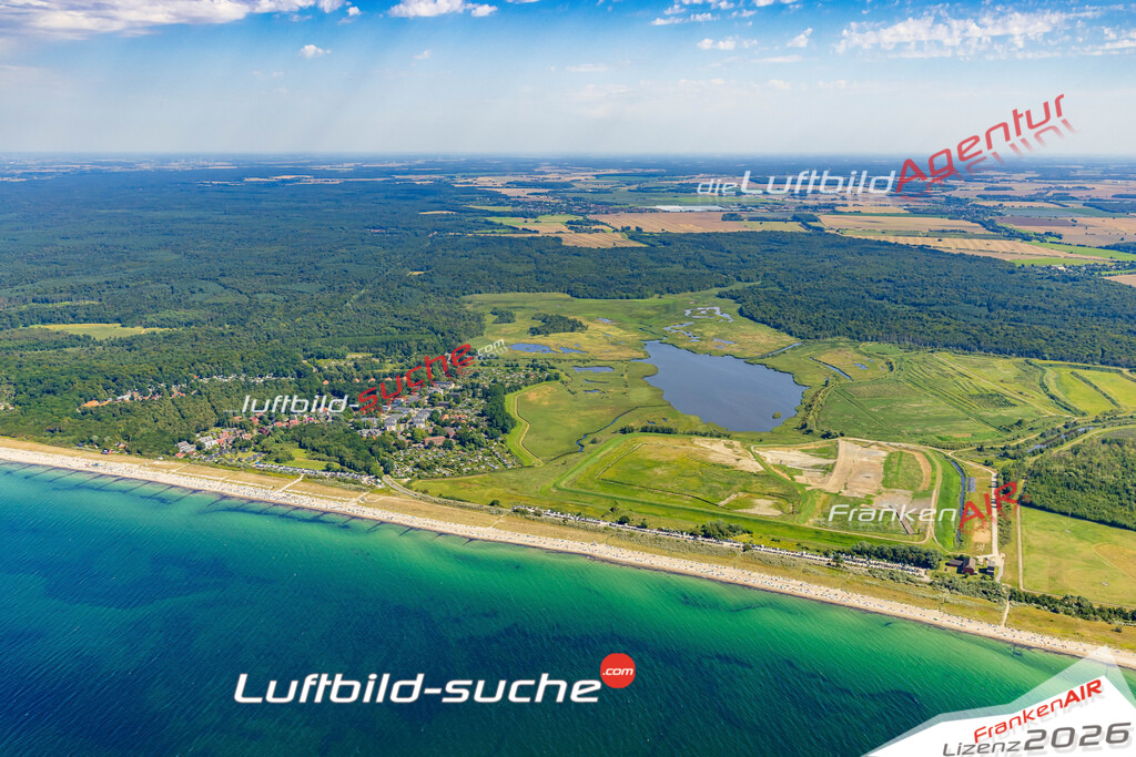 Seebad Markgrafenheide Küstenlandschaft Rostock Bild- Das Luftbild wurde 2025 vom UL-Flugzeug heraus erstellt ( keine Drohne bzw. Drohnenaufnahme ) - Hochauflösende Luftaufnahme -Nicht vergleichbar mit Google Maps oder Satelittenbilder- Die Geschenkidee !Mit Lizenz und Bildrechte bestellbar - CC