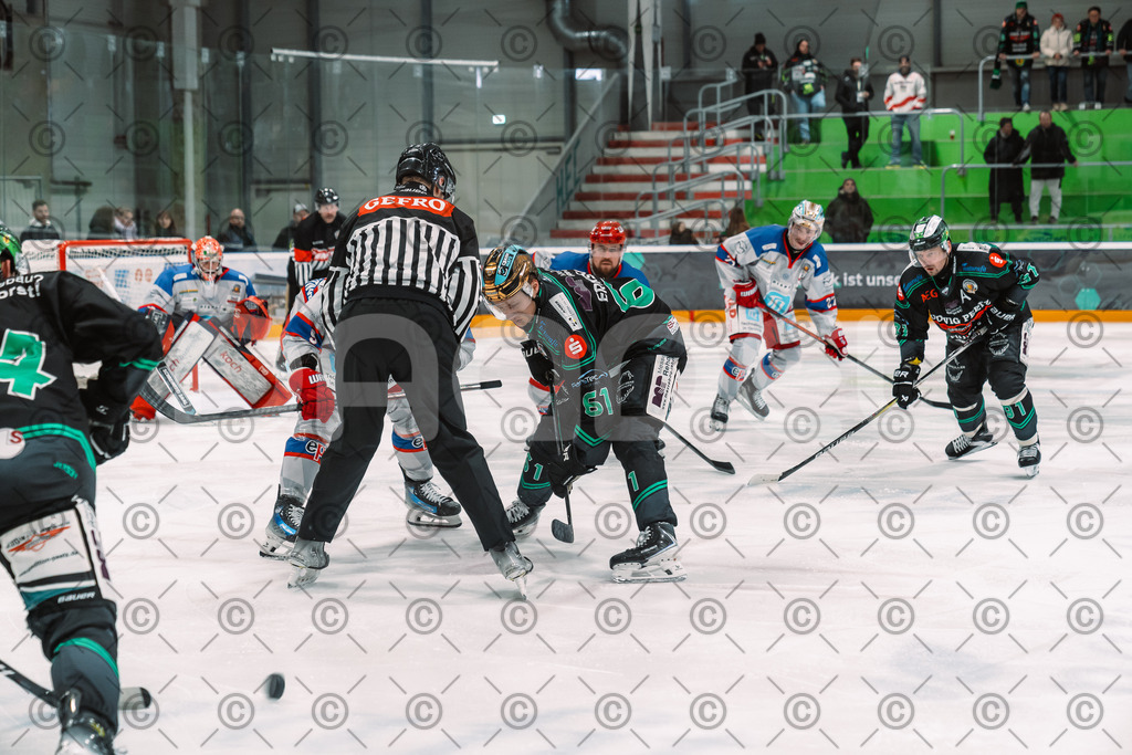 Alligators_vs_Peiting_25_11_2025-58 | Höchstadt Alligators Fotogalerie: Eishockey-Action aus Franken. Professionelle Spielfotos, Portraits & Stadionbilder zum Download. Jetzt entdecken! - Realisiert mit Pictrs.com
