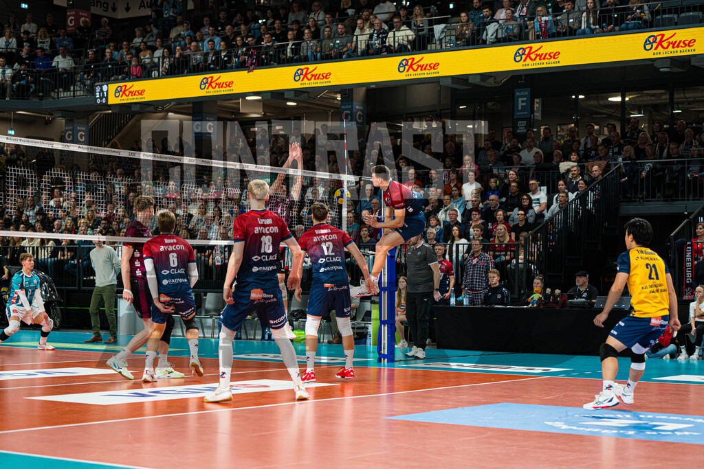 Volleyball I Herren I Saison 2025/2026 I Volleyball Bundesliga I 4. Spieltag I SVG Lüneburg - Energiequelle Netzhoppers KW | CONTRAST ZERØ MEDIA - Realisiert mit Pictrs.com