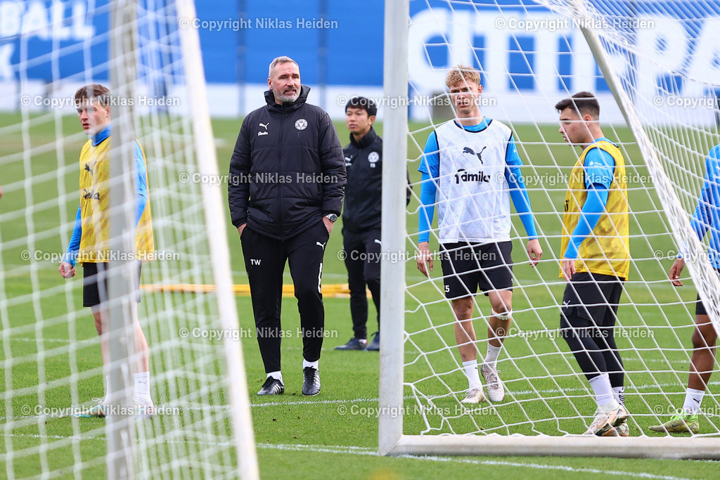 NH_HolsteinKiel_Training_17032026 | Tim Walter (Trainer, Holstein Kiel)Fußball I Herren I Training I Saison 2025-2026 I Holstein Kiel I 17.03.2026 I Citti-Fußballpark