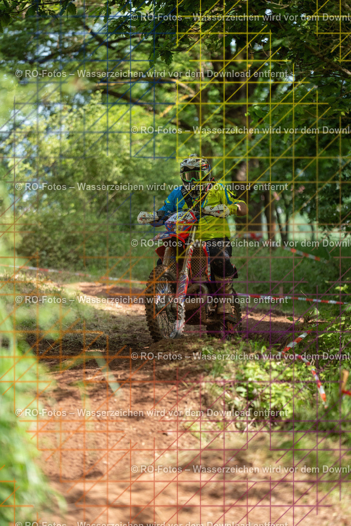 Wolfshausen 4 Lauf -1615 | Sportfotografie von RO-Fotos: Motorsport, Motocross, Enduro, Laufveranstaltungen und Triathlon. Professionelle Fotos von Sportlern und Events. - Realisiert mit Pictrs.com