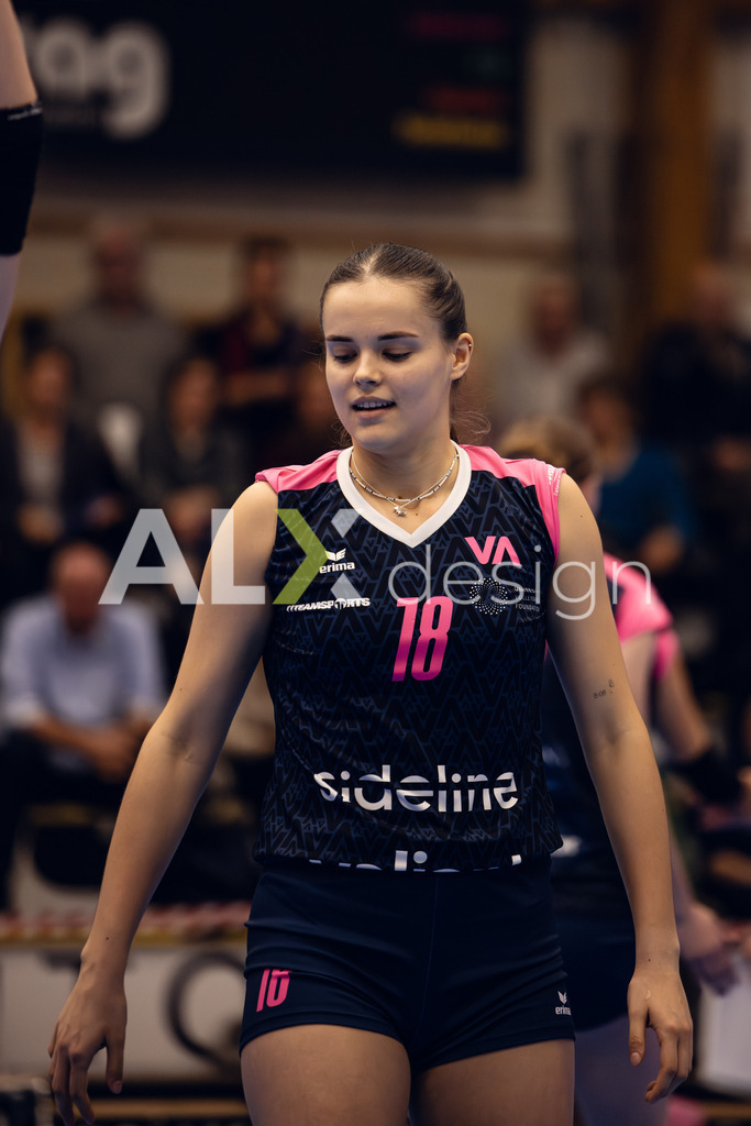 Volleyball I Frauen I Saison 2025-2026 I Volleyball NLA | Women I Round 14 I VC Kanti Schaffhausen - NLZ Volleyball Academy Zürich I 16.01.2026 | NLZ Volleyball Academy - 18 Veronika Tverda (UKR) – Zuspiel - Realisiert mit Pictrs.com