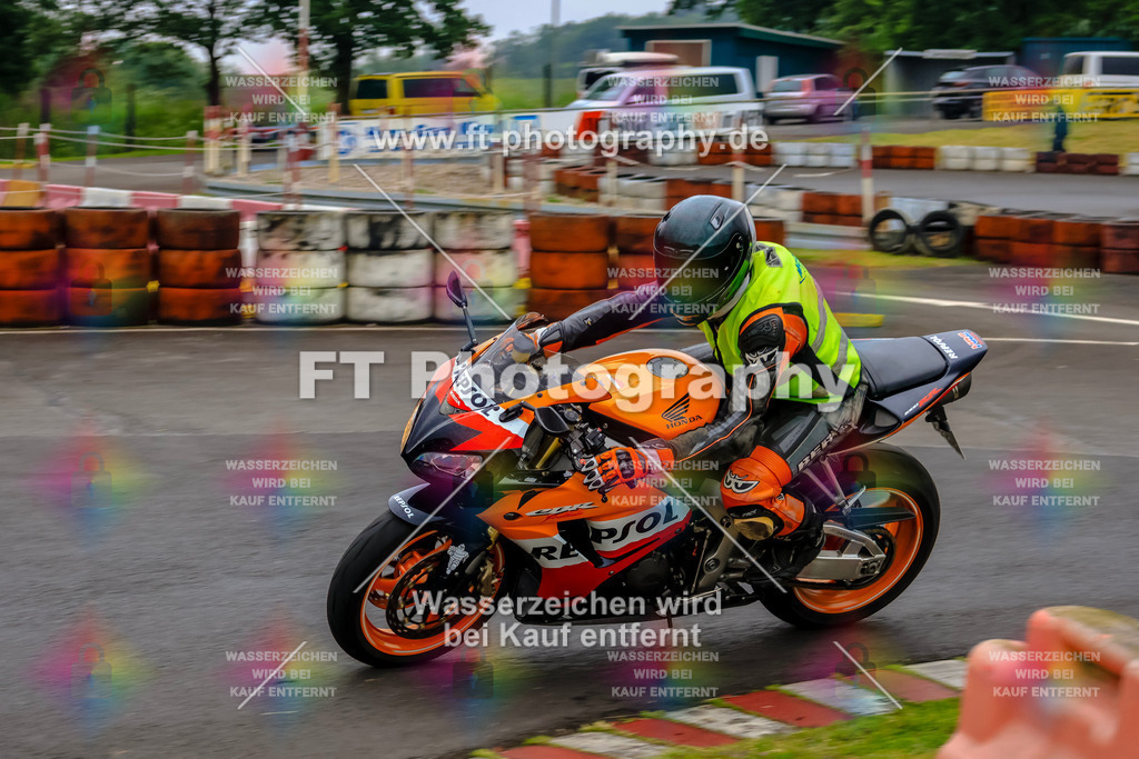 OBK-5421 | Hier findet Ihr Bilder von Touristenfahrten auf der Nürburgring Nordschleife oder von anderen Veranstaltungen die ich besucht habe. Viel Spass beim Durch Schauen 