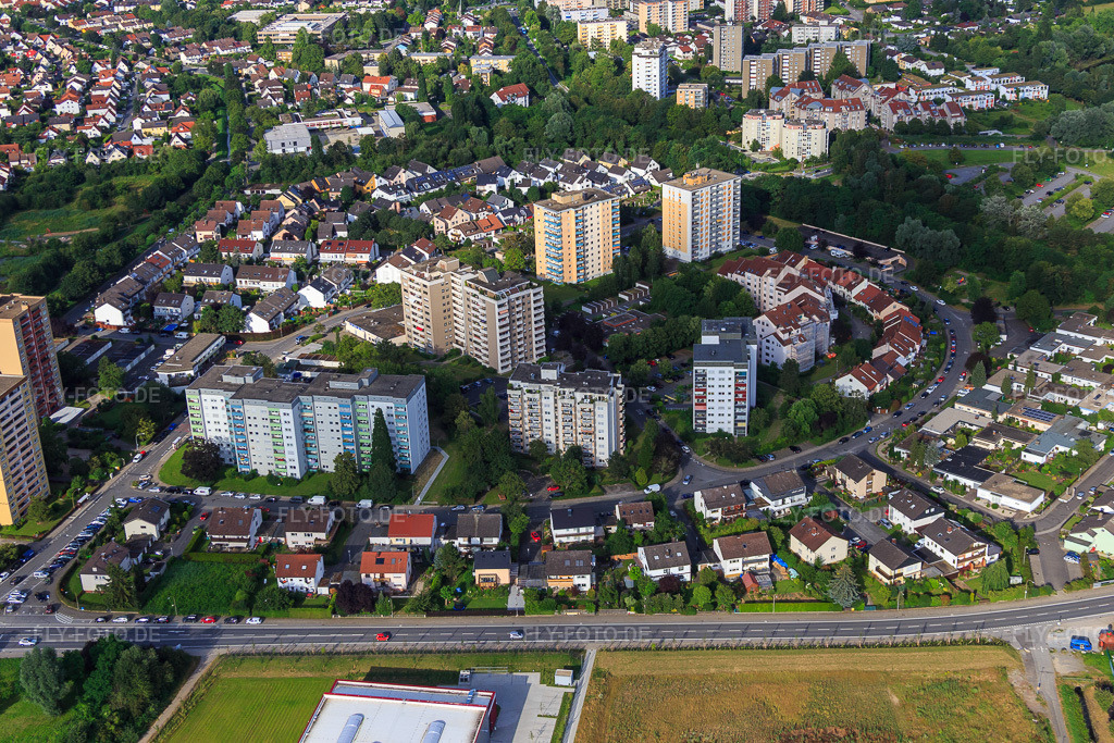 Luftbild: 8 Wohnhochhäuser an der Frankfurter Straße in Heppenheim im Bundesland Hessen in Deutschland. Foto: IMG_090644.jpg vom 04.07.2016 durch Werner Riehm/FLY-FOTO.de