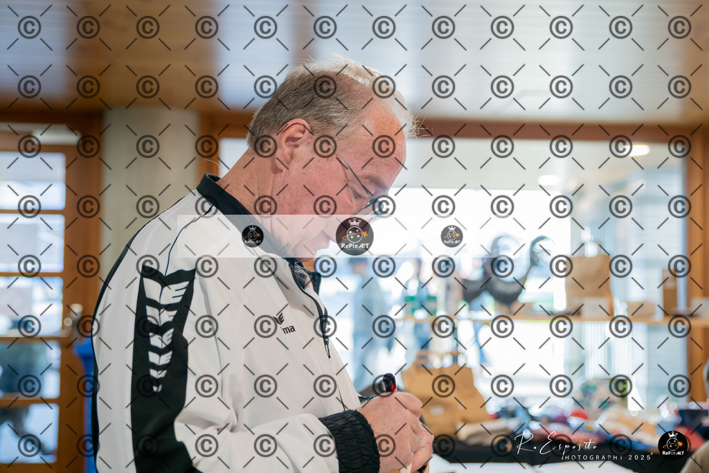 20251122_FCR-Hallenturnier-E_007-43 | Sport und Naturfotografie von Roberto Esposito zeigt echte Momente Bewegung und die Schönheit der Natur. Ausdrucksstarke Bilder schaffen Emotionen.