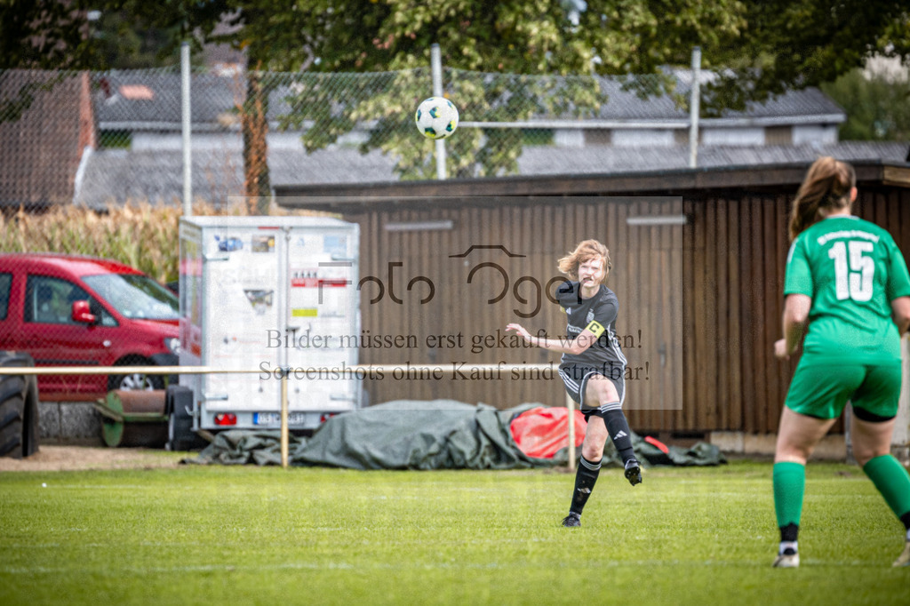 SG Bohmte/Ostercappeln/Schwagstorf - SG Hollenstede / Schwagstorf | Fr.-BZL Weser-Ems Süd · 1. Damen - SG Hollenstede / Schwagstorf · Sportplatz - Realisiert mit Pictrs.com
