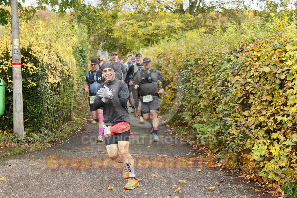 251026_1007_EV4_4323 | Sportfotografie im Rhein-Sieg Kreis, Köln, Bonn, NRW, Rheinland Pfalz, Hessen, etc. Unser Tätigkeitsfeld umfasst den Laufsport vom Volkslauf über den Marathon, Duathlon, Triathon bis zum Ultralauf wie Kölnpfad Ultra oder Schindertrail.
