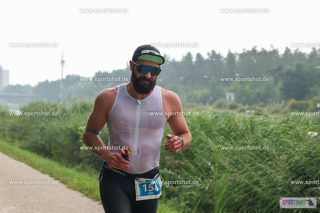 LUR_1147 | 34. M-net Erlanger Triathlon 2025 #erlangertriathlon  #mnettriathlon2025 #mnettriathlon #team #olympischedistanz #mitteldistanz #triathlon #maindonaukanal  #erlangertriathlon2025 #yourpictrs #tv1848 #tv1848erlangen  #triathlonbayern #sportinerlangen #demsportverbunden #sportshot_your_pictrs Copyright: www.sportshot.de