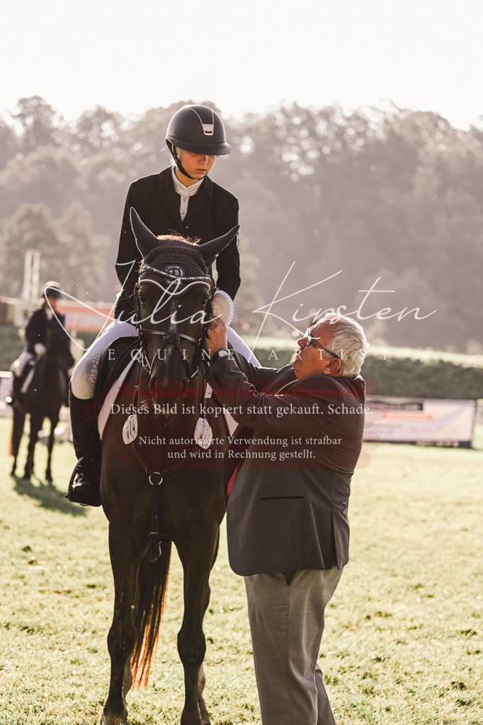 DSC_4552 | Pferde- und Turnierfotografie in Westsachsen. Pferdeportraits, Auftragszeichnungen und intuitive Kunst.