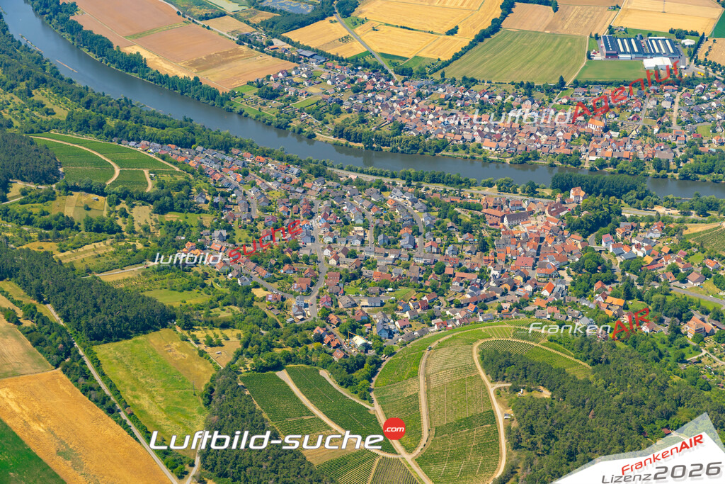 Das Luftbild zeigt : Homburg am Main Triefenstein - Die Luftaufnahme wurde 2023 vom UL-Flugzeug aus erstellt ( keine Drohne ) - Hochauflösende Luftaufnahme - Für grossformatige Ausdrucke geeignet. Die Geschenkidee !Mit Lizenz und Bildrechte bestellbar