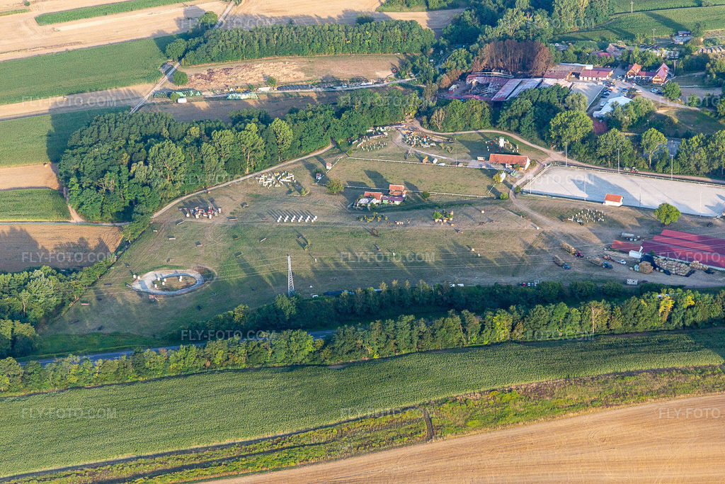Aerial view: Haras de la Née in Neewiller-près-Lauterbourg in the state Bas-Rhin, France.Photo: IMG_121024.jpg taken on 07/23/2020 by Werner Riehm/FLY-FOTO.comResolution of the original: 5472 x 3648 px