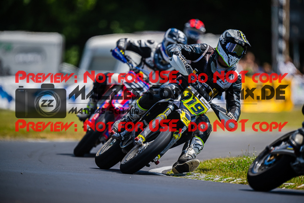 MaZZes_FotoMatrix_220703_1225 | S4