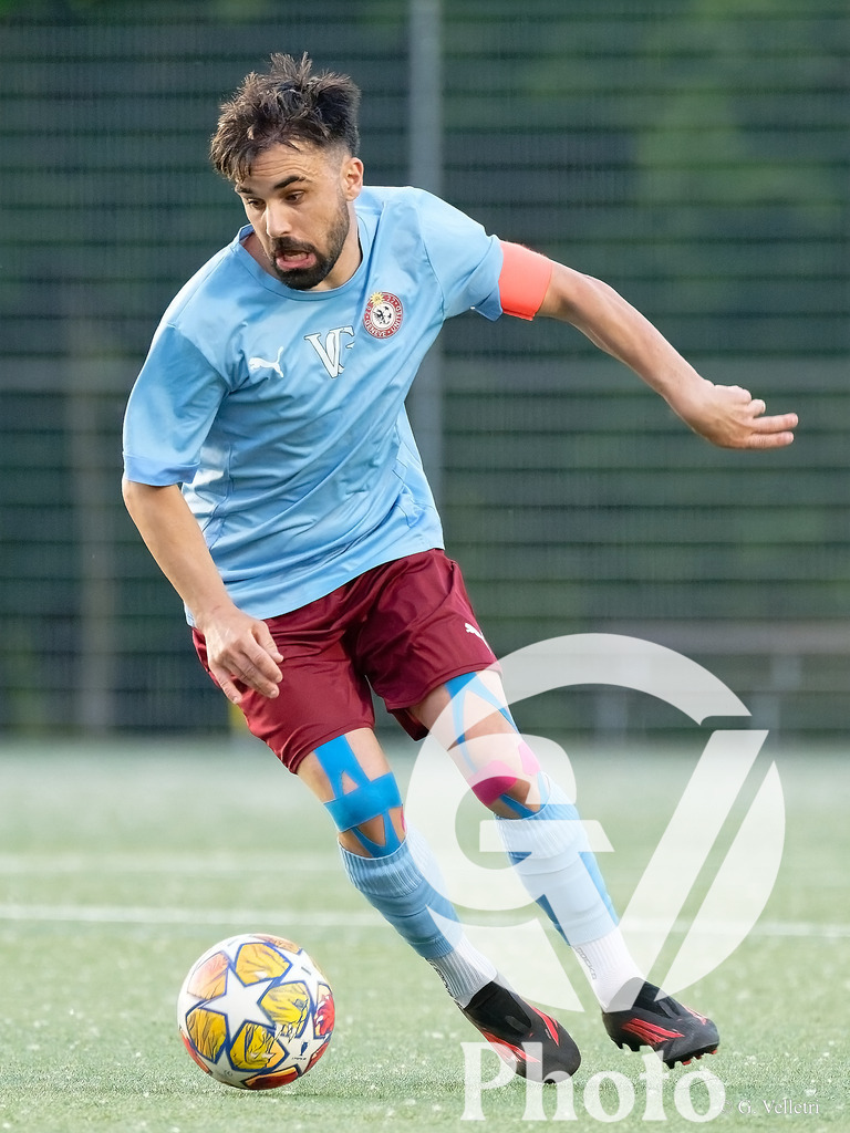 US Carouge II  v Viseu United  - 4eme ligue Groupe 3 | Geneva, Switzerland - May 20 : during the 4eme ligue Groupe 3  match between US Carouge II  and Viseu United  at Stade de la Fontenette  on May 20 , 2026 in Geneva, Switzerland.