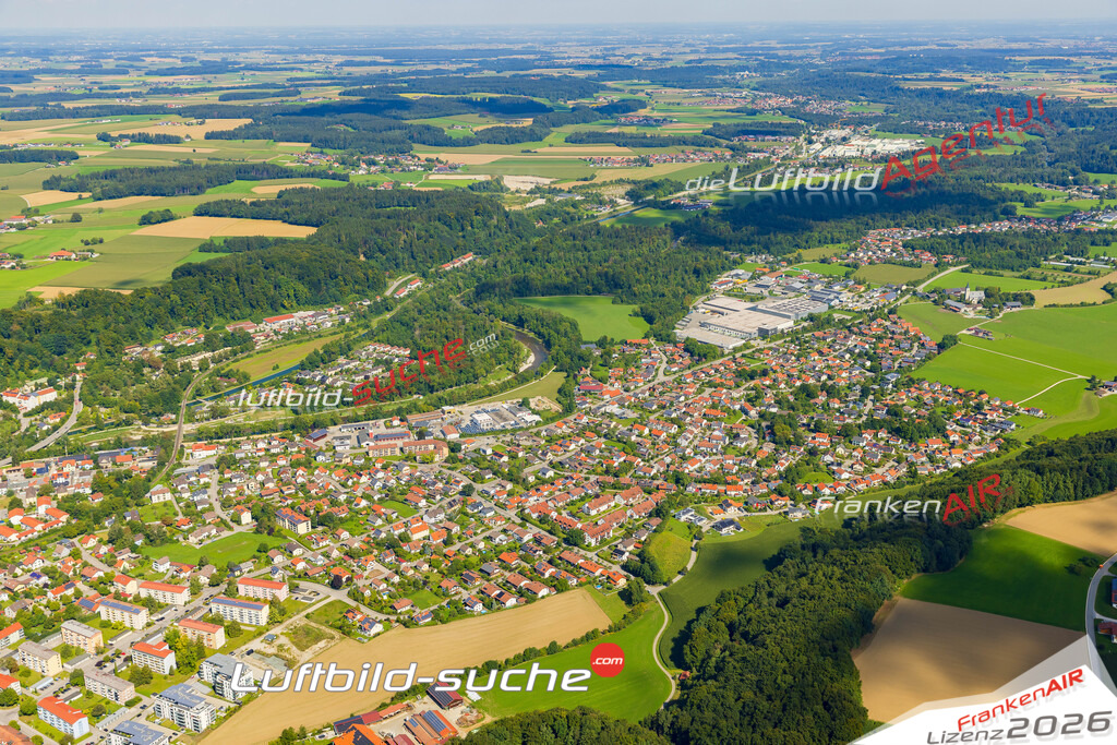 Luftaufnahme von Trostberg - Die Luftaufnahme wurde 2025 vom UL-Flugzeug heraus erstellt ( keine Drohne ) - Hochauflösende Luftaufnahme - für professionelle Ausdrucke geeignet. Die Geschenkidee !Mit Lizenz und Bildrechte bestellbar
