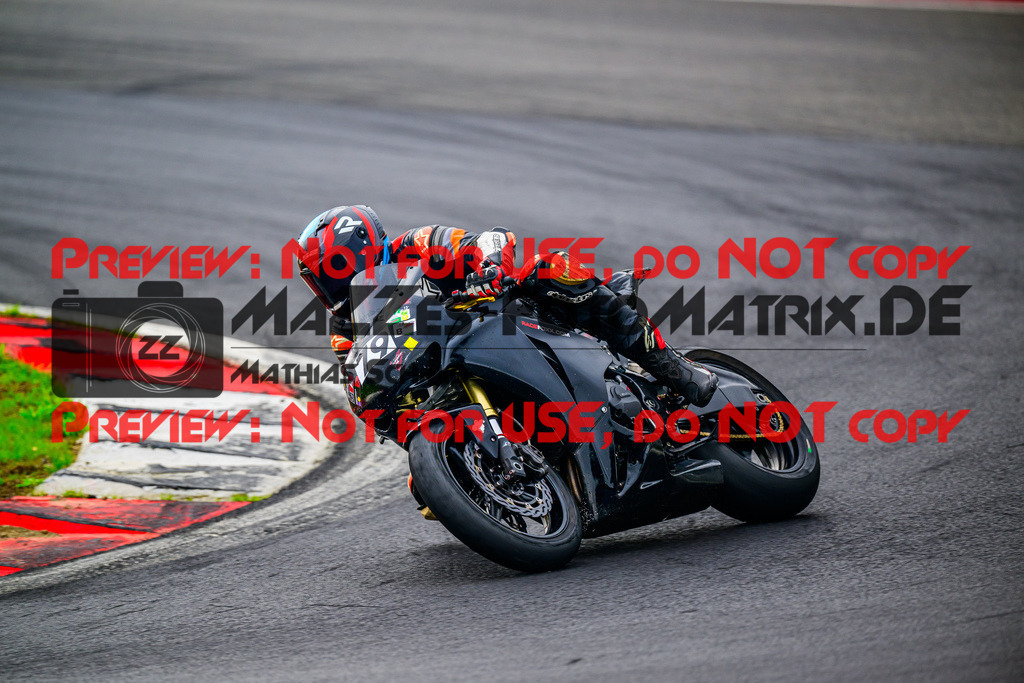 MaZZes_FotoMatrix_240717_6007705_0805 | ROT