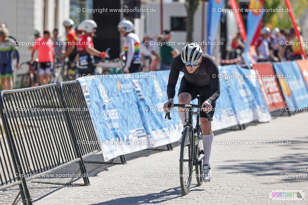 VJ__5368 | Neusiedlersee Radmarathon 2026@sportshot_your_pictrs #yourpictures#roadtowm2029 #nrm #neusiedlerseeradmarathon #neusiedlersee #neusiedlerseetourismus #burgenland #mörbisch #nrm26 #burgenlandtourismus #voglundco #poweredbyburgenlandtourismus #radsport #rad #marathon #ucigranfondo #visitburgenland #ucigranfondoworldseries