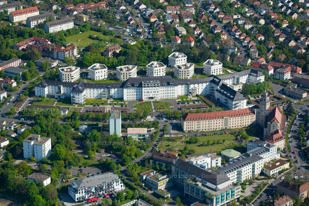 3701219 | Wohnanlage Mönchberg Park, Würzburg, Firmengruppe Riedel BauSilbersteinstraße 497424 SchweinfurtTelefon 09721 676-0Telefax 09721 676-110Email: info@riedelbau.de