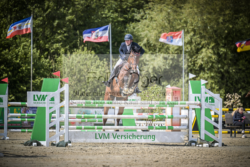 DOS_4097 | Entdecke hochwertige Reitturnierfotos von Foto Oger. Professionell, emotional und authentisch – jetzt Lieblingsmomente im Shop bestellen.Deutschlandweite Turnierfotografie. - Realisiert mit Pictrs.com