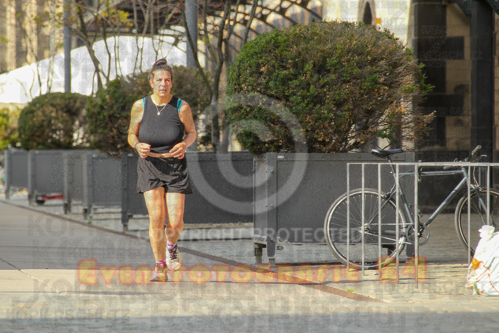 250920_1547_EV4_9573 | Sportfotografie im Rhein-Sieg Kreis, Köln, Bonn, NRW, Rheinland Pfalz, Hessen, etc. Unser Tätigkeitsfeld umfasst den Laufsport vom Volkslauf über den Marathon, Duathlon, Triathon bis zum Ultralauf wie Kölnpfad Ultra oder Schindertrail.
