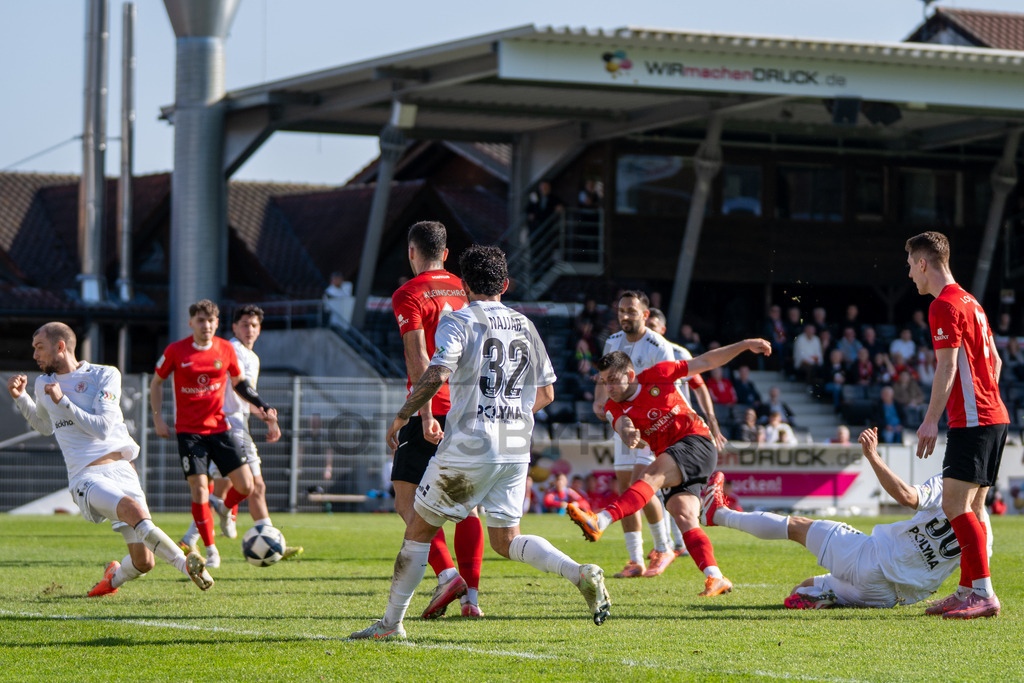 SG Sonnenhof Großaspach vs. KSV Hessen Kassel, Fussball, Regionalliga Südwest, 23. Spieltag, Saison 2025/2026, 07.03.2026 | Marius Kunde (SG Sonnenhof Großaspach, #16) trifft zum 1:0,SG Sonnenhof Großaspach vs. KSV Hessen Kassel, Fussball, Regionalliga Südwest, 23. Spieltag, Saison 2025/2026, 07.03.2026Foto: photosbyphips/Philip Ziegler