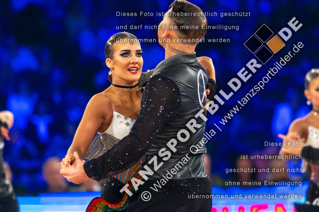 20231111-05051 | Hier finden Sie Tanz Bilder vom Latein und Standard Formationen tanzen. Sportbilder vom Tanzsport. Schöne Fotos und von Weltmeisterschaft, Europameisterschaft, Bundesliga, Regionalliga, Oberliga und Landesliga sowie von GOC Stuttgart, DanceComp, WM Bremen