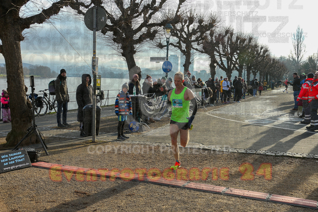 241231_1147_EX1_2527 | Sportfotografie im Rhein-Sieg Kreis, Köln, Bonn, NRW, Rheinland Pfalz, Hessen, etc. Unser Tätigkeitsfeld umfasst den Laufsport vom Volkslauf über den Marathon, Duathlon, Triathon bis zum Ultralauf wie Kölnpfad Ultra oder Schindertrail.