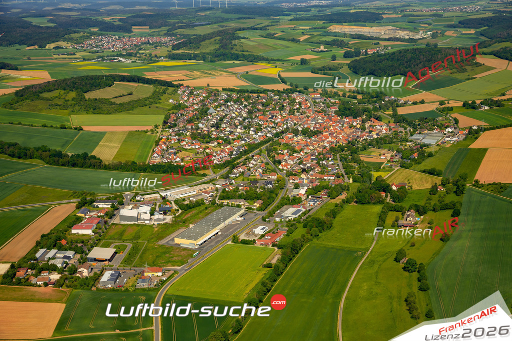 Das Luftbild zeigt  Uettingen - Die Luftaufnahme wurde 2023 vom UL-Flugzeug aus erstellt ( keine Drohne ) - Hochauflösende Luftaufnahme - Für grossformatige Ausdrucke geeignet. Die Geschenkidee !Mit Lizenz und Bildrechte bestellbar