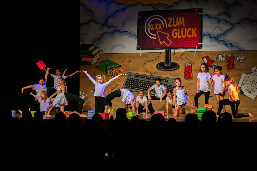 18. November 2022 - Abendundunterhaltung TV/DTV Neftenbach | 18. November 2022 / MZH Auenrain, Neftenbach
Abendundunterhaltung TV/DTV Neftenbach
Motto: Klick zum Glück
Bild: Sportfotografie Markus Aeschimann | www.markus-aeschimann.ch - Realisiert mit Pictrs.com