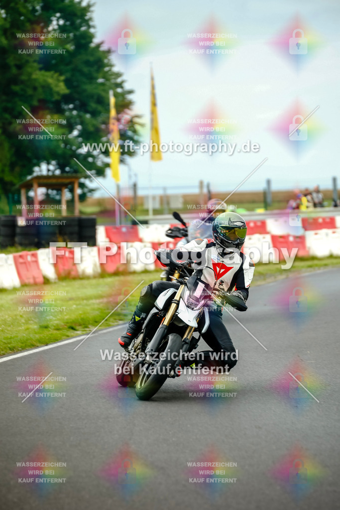 VBK-4226 | Hier findet Ihr Bilder von Touristenfahrten auf der Nürburgring Nordschleife oder von anderen Veranstaltungen die ich besucht habe. Viel Spass beim Durch Schauen 