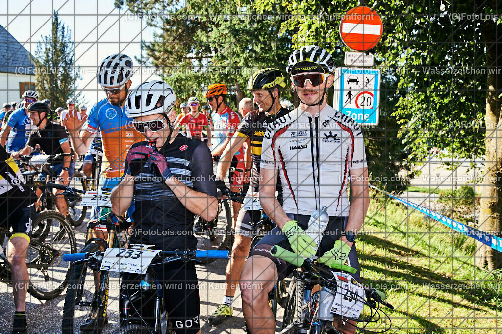 DS_9052_GRANITBEISSER_Start-Medium | (C)FotoLois.com, Alois Spandl, 28. GRANITBEISSER Mountainbike-Marathon in St. Georgen am Walde, Sa 3. Sept. 2022.