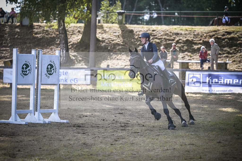 DOS_0289 | Entdecke hochwertige Reitturnierfotos von Foto Oger. Professionell, emotional und authentisch – jetzt Lieblingsmomente im Shop bestellen.Deutschlandweite Turnierfotografie. - Realisiert mit Pictrs.com