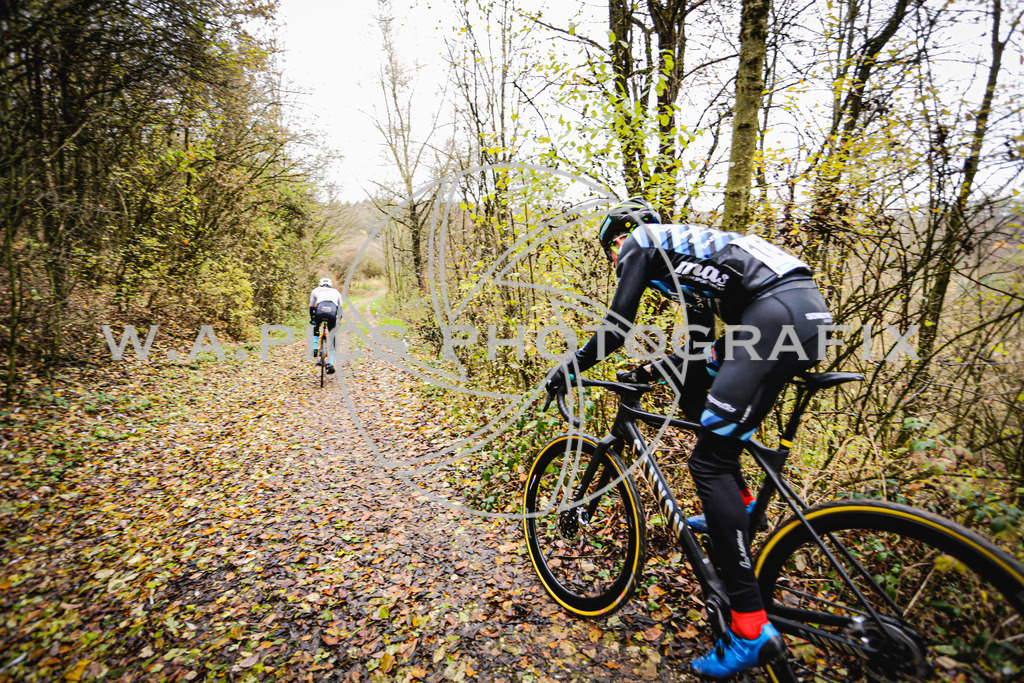 ..... | AUSTRIA, 24.11.24, 3.Radquerfeldein GP um das Sportzentrum Gunskirchen Image shows: Photo: Wapics / Andreas Willdoner