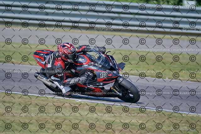 26BT02-0066 | markuskiefer.com - Realisiert mit Pictrs.com
