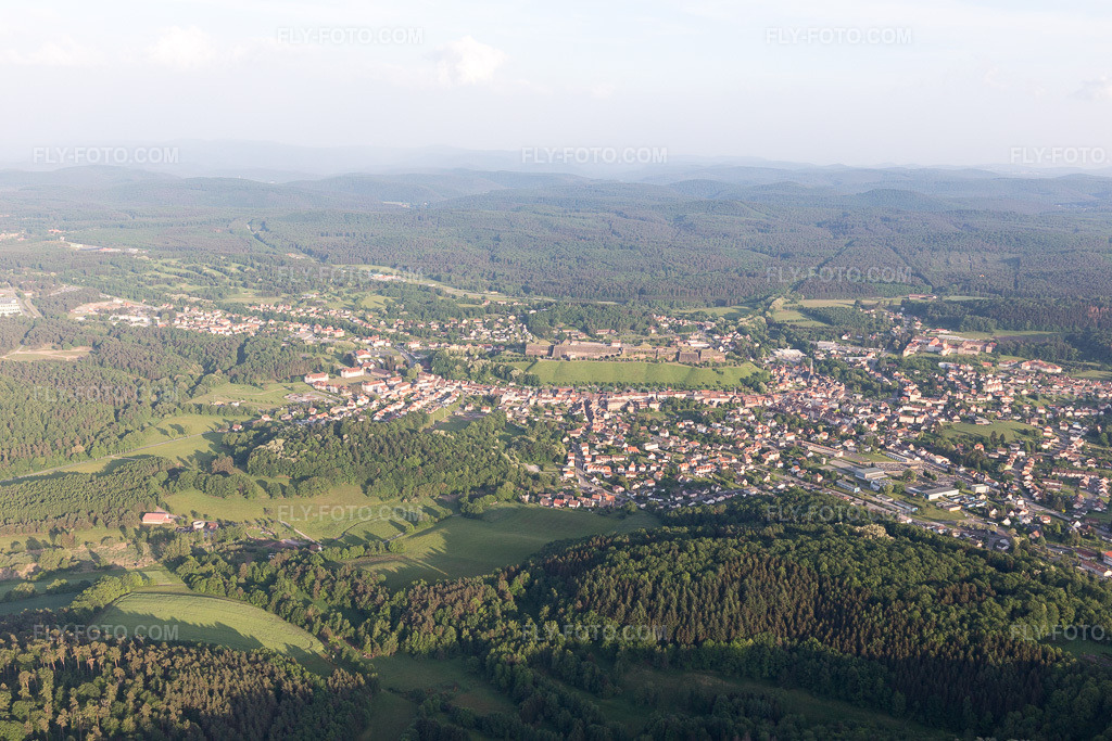 Aerial view: Citadel of Bitche in Bitche in the state Moselle, France.Photo: IMG_107228.jpg taken on 05/18/2018 by Werner Riehm/FLY-FOTO.comResolution of the original: 5472 x 3648 px