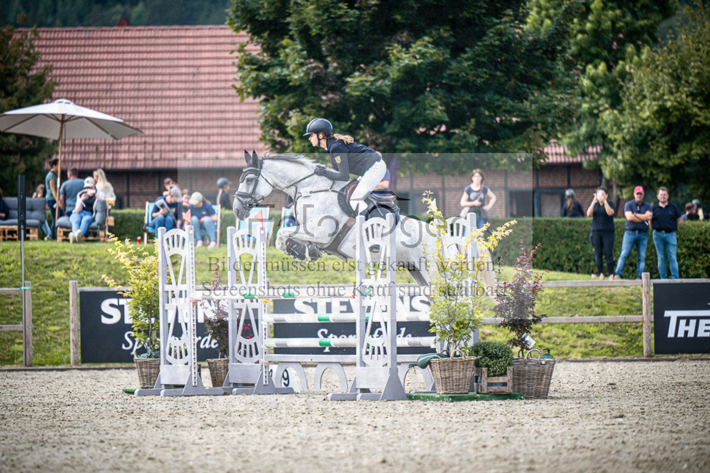 DOS_9975 | Entdecke hochwertige Reitturnierfotos von Foto Oger. Professionell, emotional und authentisch – jetzt Lieblingsmomente im Shop bestellen.Deutschlandweite Turnierfotografie. - Realisiert mit Pictrs.com