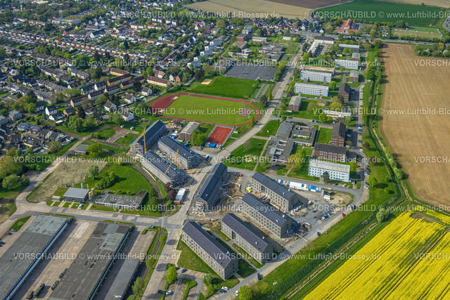 Unna240400186 | Luftbild, Glückauf Kaserne mit Sportplatz und Baustelle mit Neubau neuer Quartiere, Königsborn, Unna, Ruhrgebiet, Nordrhein-Westfalen, Deutschland