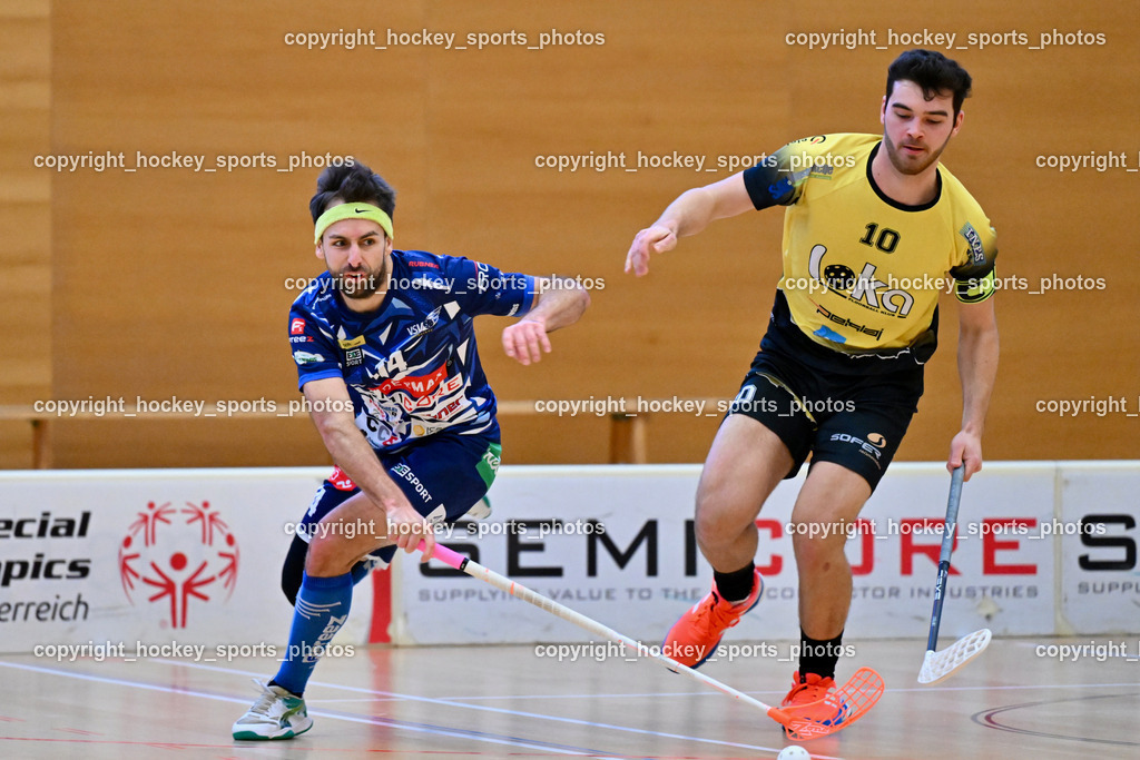 VSV Unihockey  vs. FBK Loka  | #14 Michael Klemm VSV Unihockey, #10 Luka Peklaj FBK Loka, VSV Unihockey  vs. FBK Loka , VSV Unihockey  vs. FBK Loka  am 25.01.2026 in Villach (Ballspielhalle St. Martin), Austria, (Photo by Bernd Stefan)