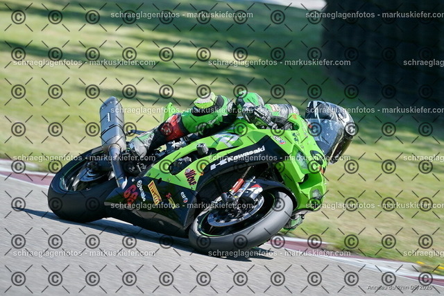 26BT01-0740 | 068 - Realisiert mit Pictrs.com