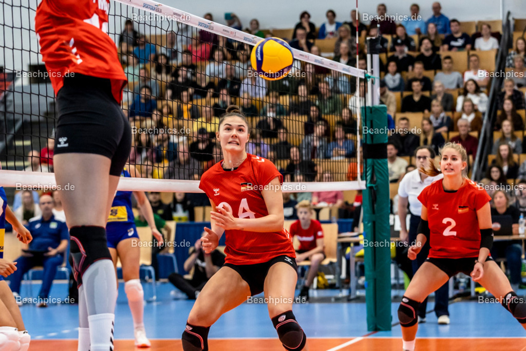 2022-00063258-Testspiel-Deutschland-Brasilien | Anastasia CEKULAEV #24 (Mittelblock) GER, 17.09.2022; Berlin Foto: Gerold Rebsch - www.beachpics.de

