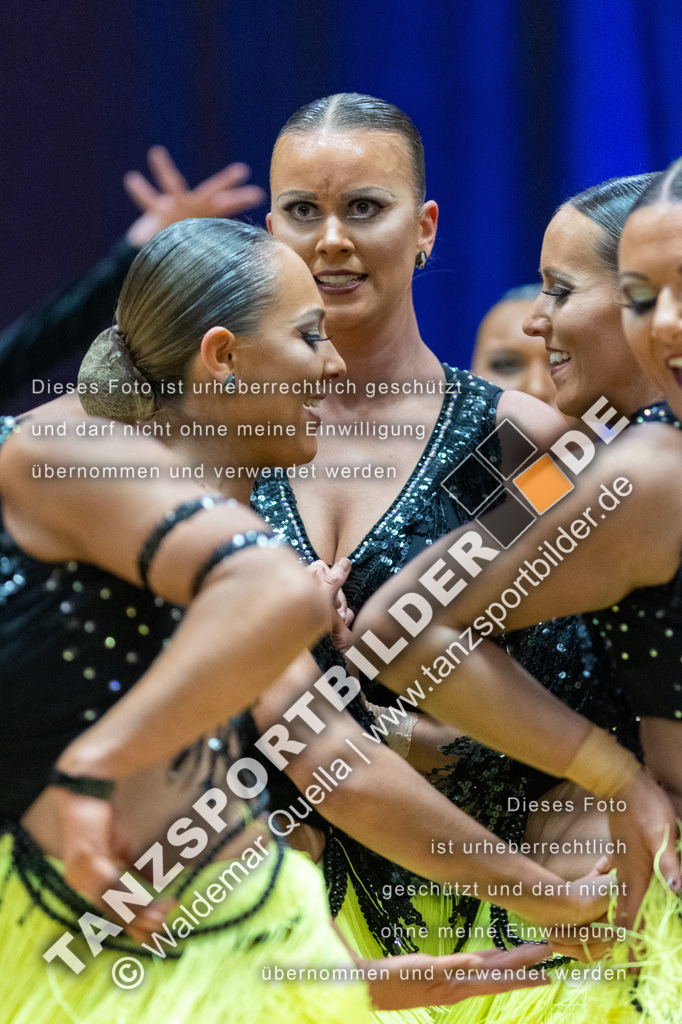 20230114-02461 | Hier finden Sie Tanz Bilder vom Latein und Standard Formationen tanzen. Sportbilder vom Tanzsport. Schöne Fotos und von Weltmeisterschaft, Europameisterschaft, Bundesliga, Regionalliga, Oberliga und Landesliga sowie von GOC Stuttgart, DanceComp, WM Bremen