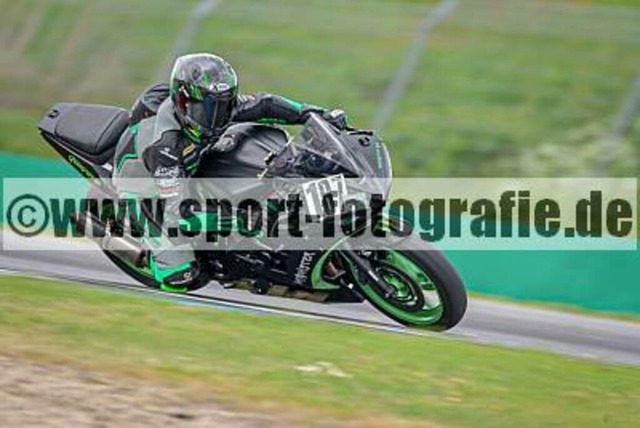 spof2119 | Professionelle Fotos von Sportveranstaltungen, aber auch Hochzeiten und anderen Events. - Realisiert mit Pictrs.com