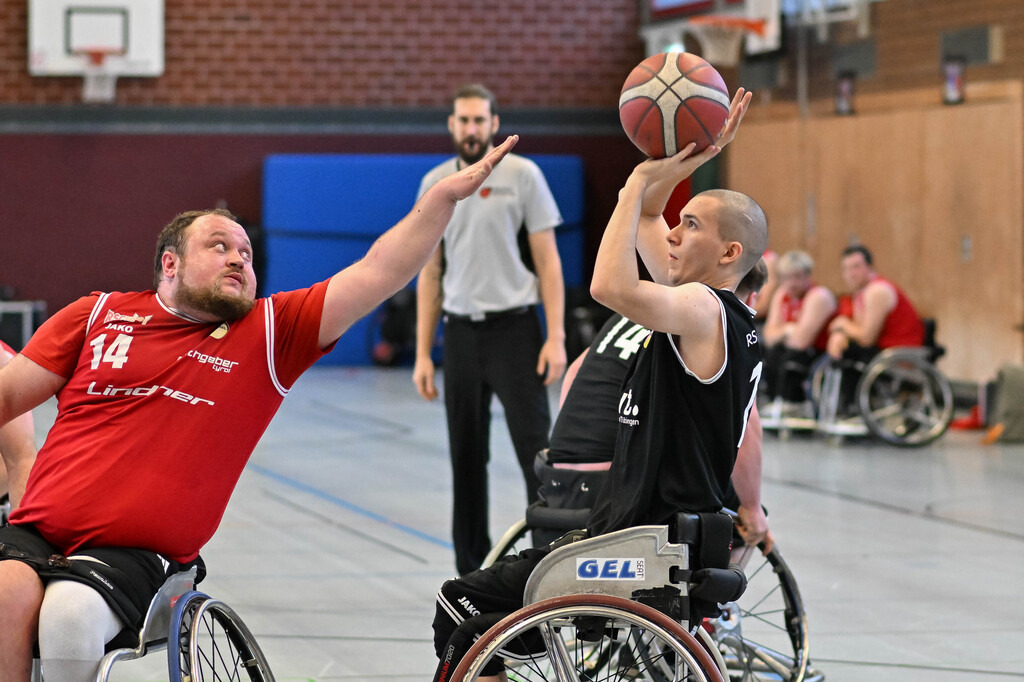 2025-12-14-Ralph_Kunze-6371 | Ralph Kunze - Realisiert mit Pictrs.com