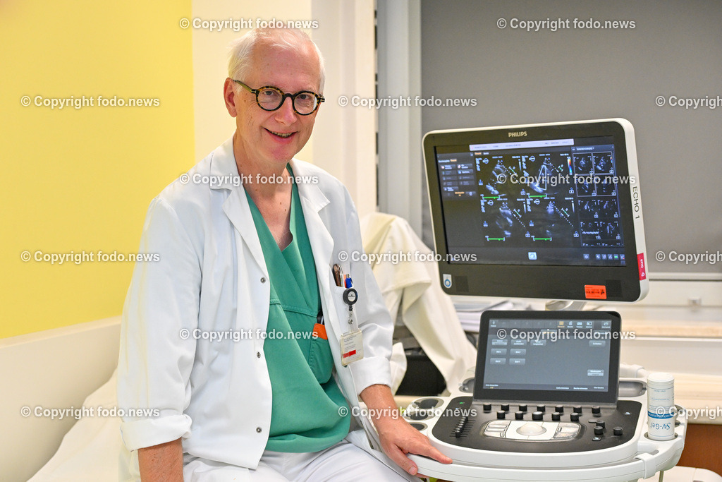 Thomas Weber (Kardiologe_ Praesident der ESH_ Klinikum Wels)_ 30.09.2024-2 | 30.09.2024, Wels, AUT, Klinikum Wels-Grieskirchen im Bild Thomas Weber (Dr. Priv. Doz., Kardiologe, Praesident der ESH-European Society of Hypertension)