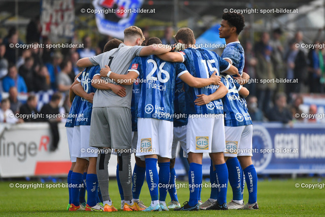 AUT, 2.Liga, FC Blau Weiss Linz vs FC Liefering | 29.10.2022, Hofmann Arena Linz, AUT, 2.Liga, FC Blau Weiss Linz vs FC Liefering, im Bild Team FC Blau Weiss Linz 


// Admiral 2. Liga Match between FC Blau Weiss Linz and FC Liefering in Linz, Austria on 2022/10/29
