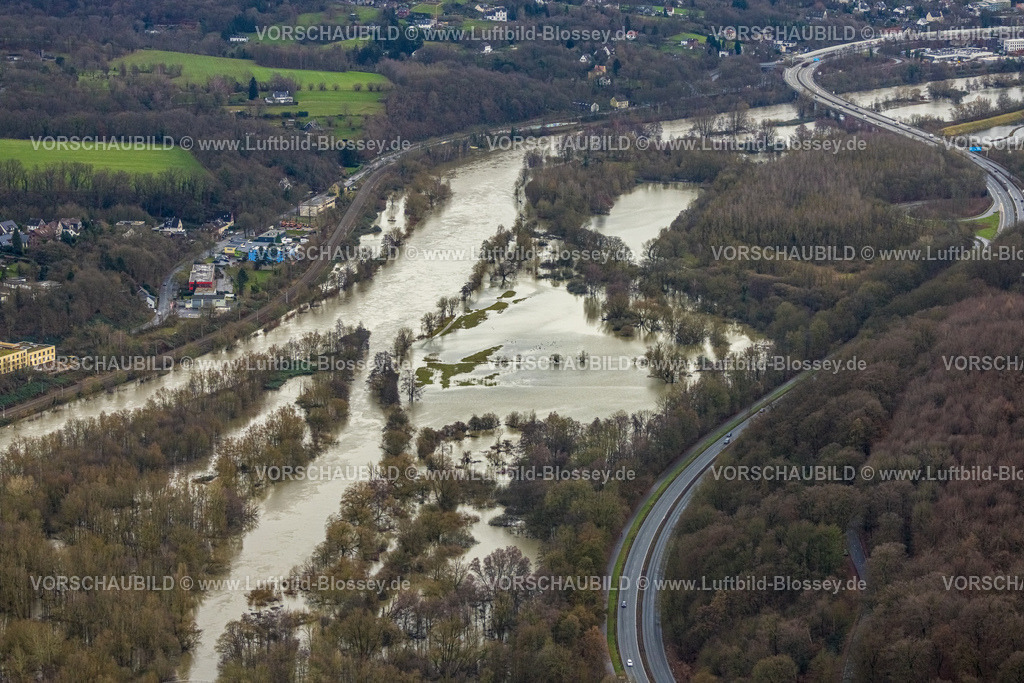 Essen231202685Ruhr | Luftbild, Ruhrhochwasser, Weihnachtshochwasser 2023, Fluss Ruhr tritt nach starken Regenfällen über die Ufer, Überschwemmungsgebiet Naturschutzgebiet Heisinger Ruhraue und Waldgebiet an der Autobahn A44, Bäume im Wasser, Heisingen, Essen, Ruhrgebiet, Nordrhein-Westfalen, Deutschland